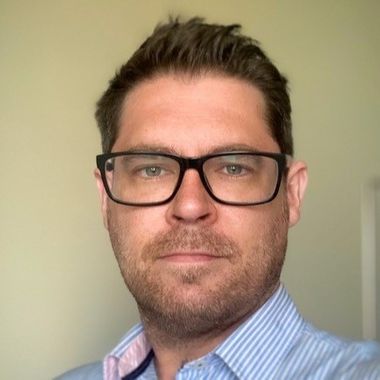 Portrait of Mr Simon Jameson, consultant trauma and orthopaedic surgeon